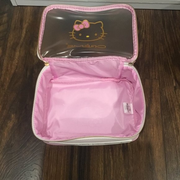 Hello Kitty Korean Skincare and Travel Case Bundle - Picture 9 of 11